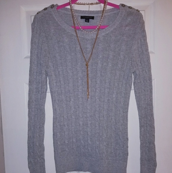 Banana Republic Sweaters - NWOT small banana republic sweater
